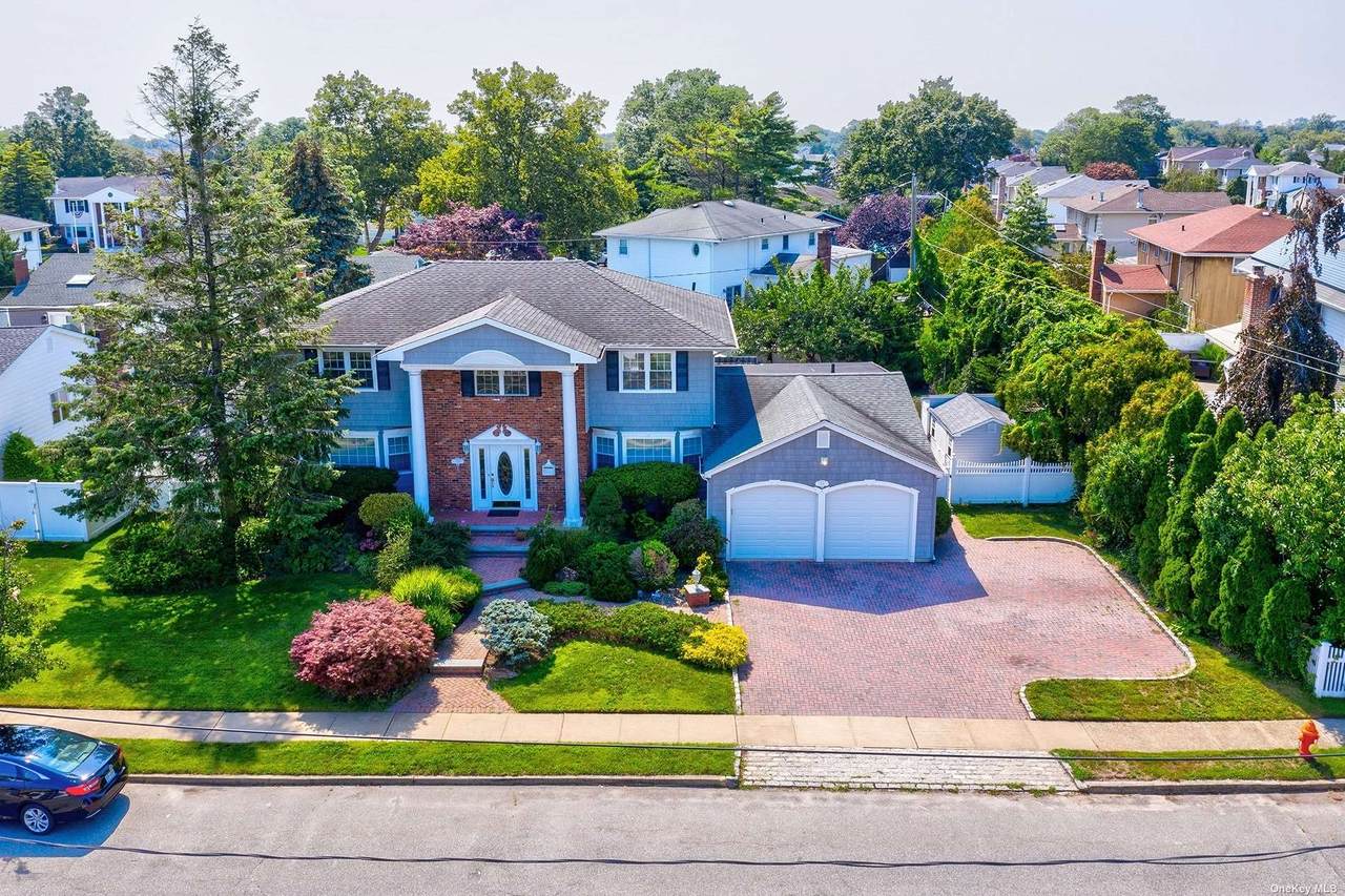 170 Whitewood Drive - Photo 1