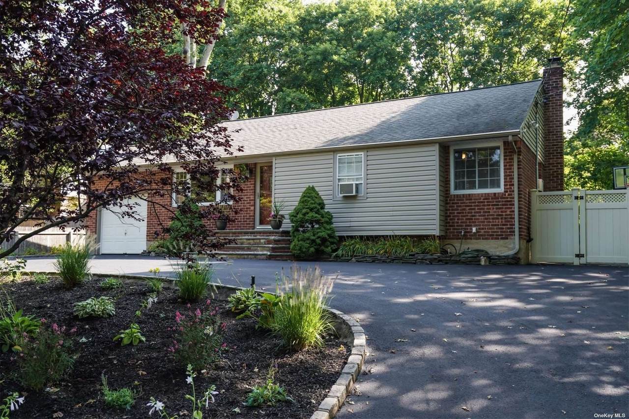 591 Elwood Road - Photo 1