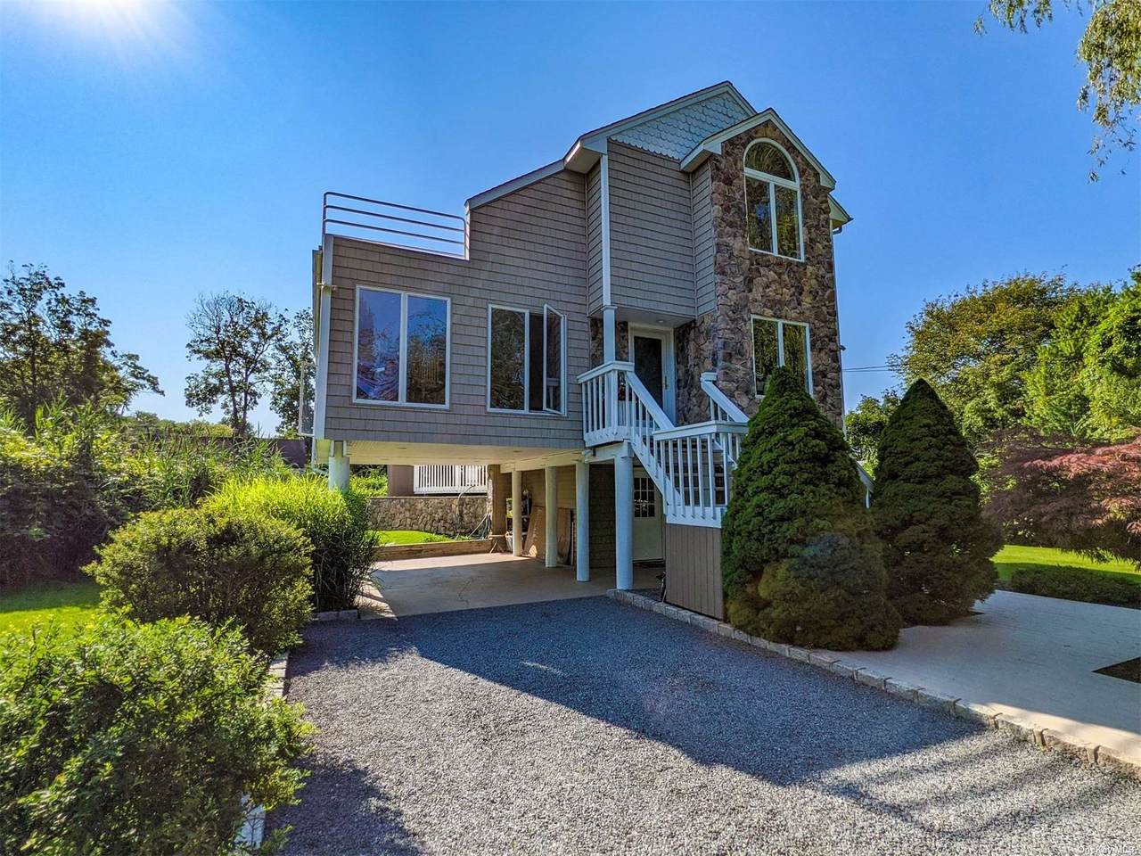 42 Astor Avenue - Photo 1