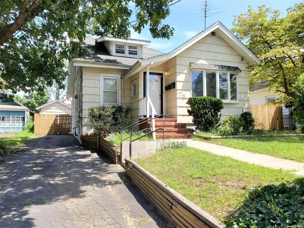 175 Brookside Avenue - Photo 1