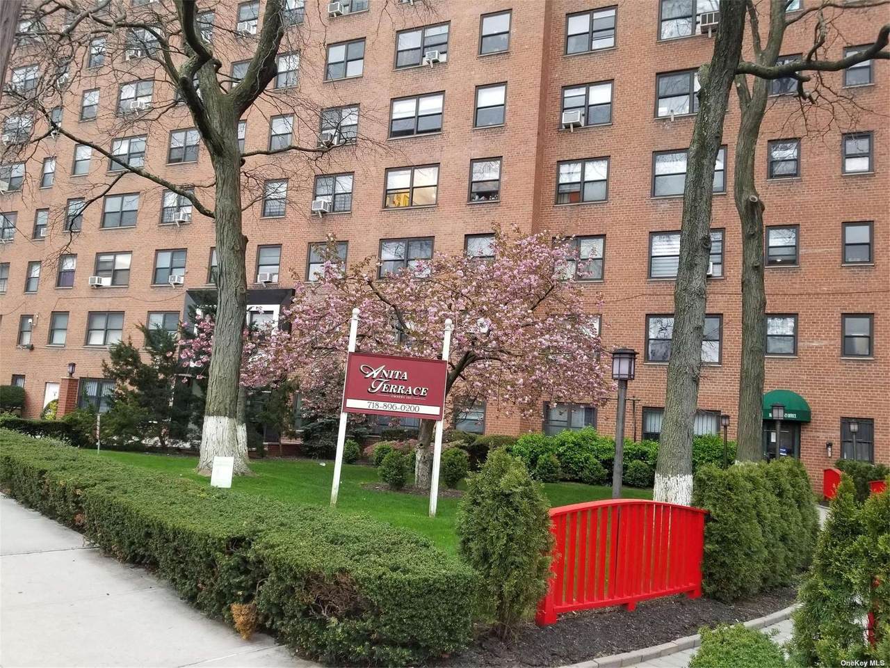 99-60 63 Road - Photo 1