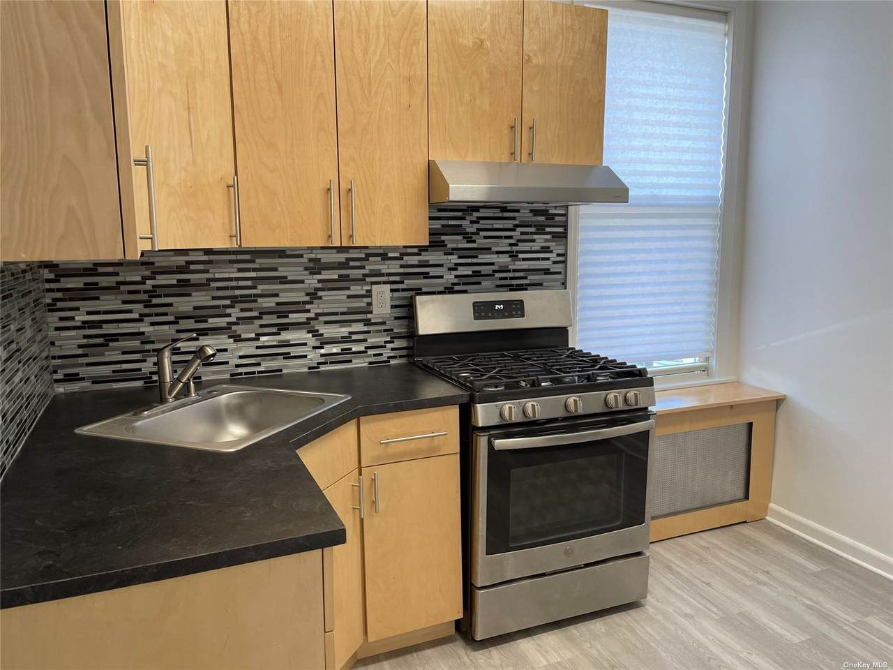 87-25 78th Street - Photo 1