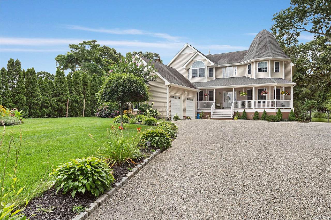 15 Whites Lane - Photo 1