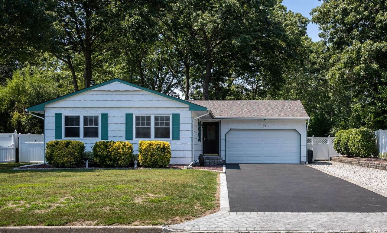 32 Cherry Lane - Photo 1