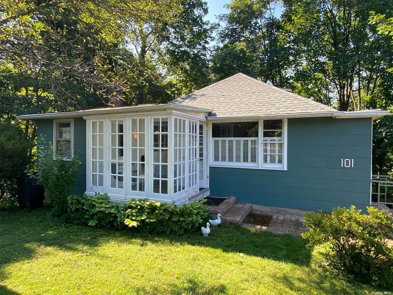 101 15th Avenue - Photo 1