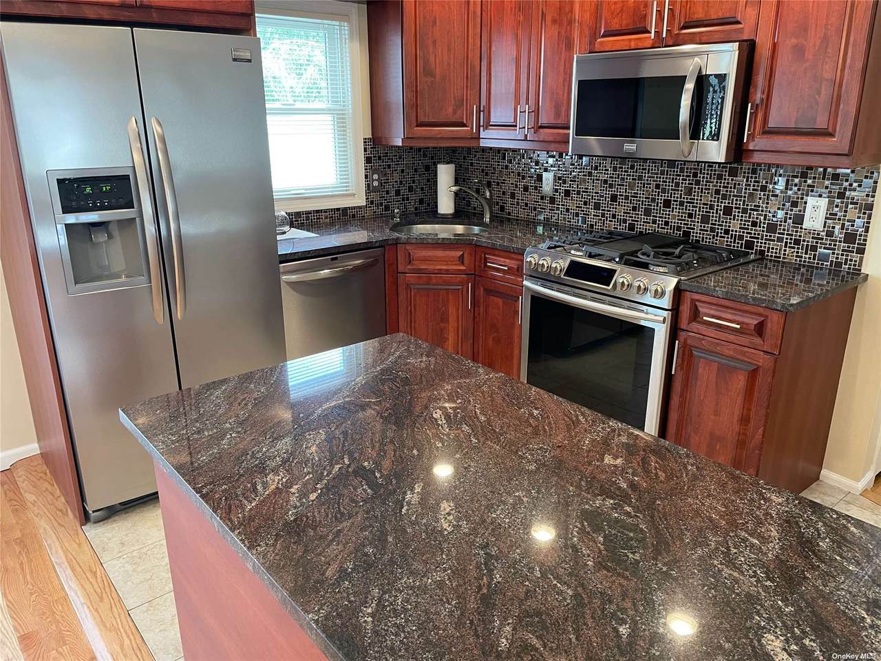 1515 Scriven Avenue - Photo 1