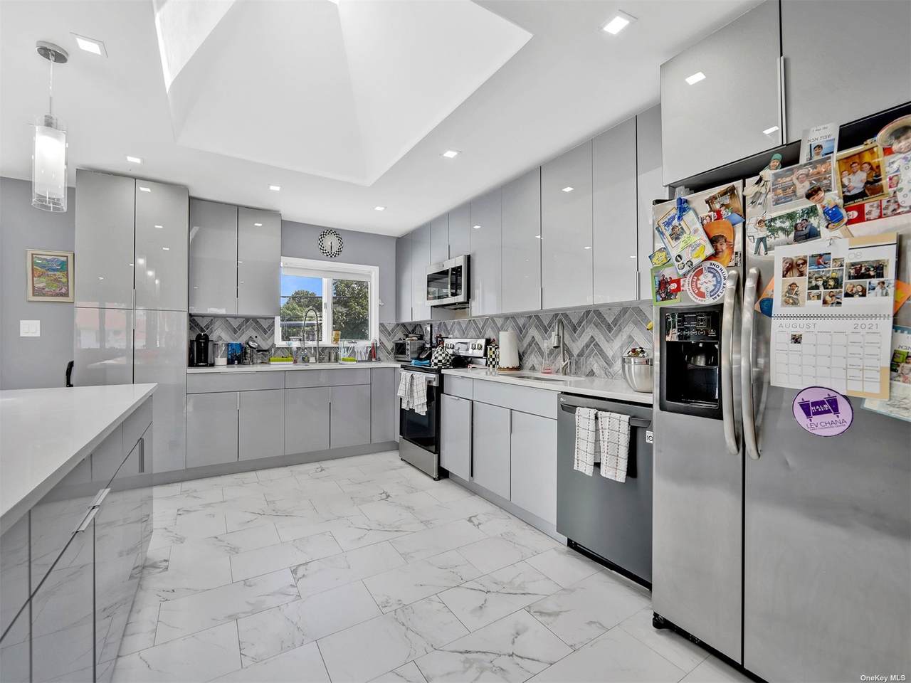 836 Park Lane - Photo 1
