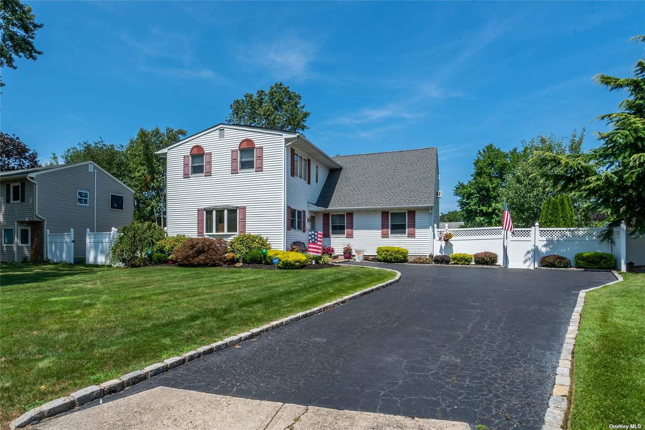 7 Lisa Court - Photo 1
