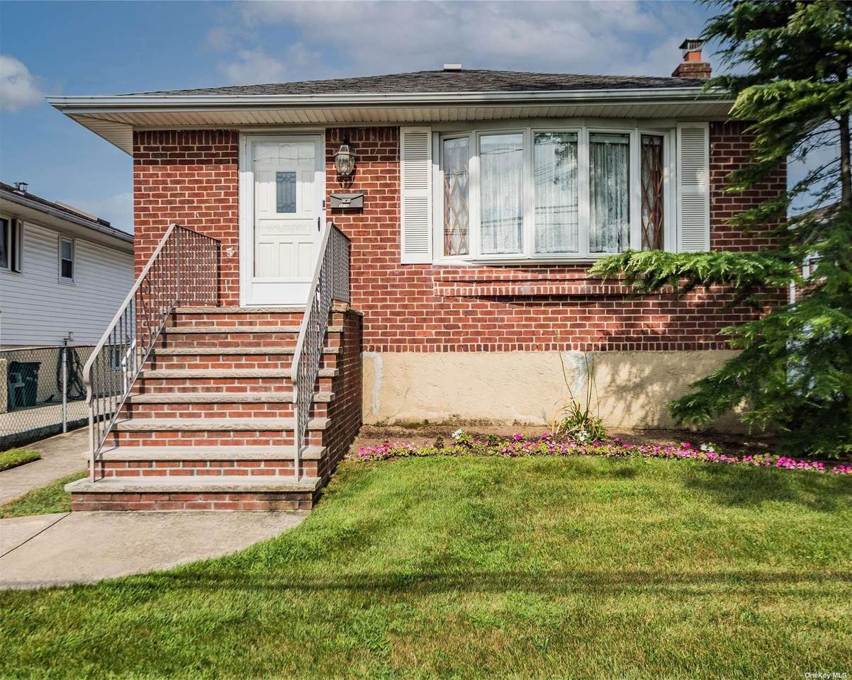 3272 Murdock Avenue - Photo 1