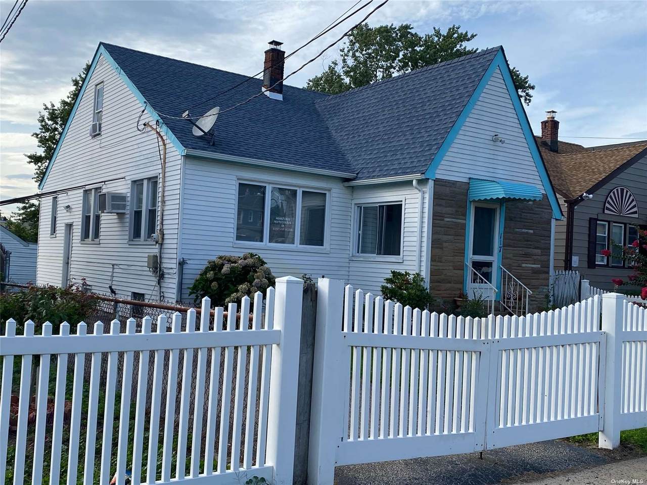 117 Stewart Avenue - Photo 1