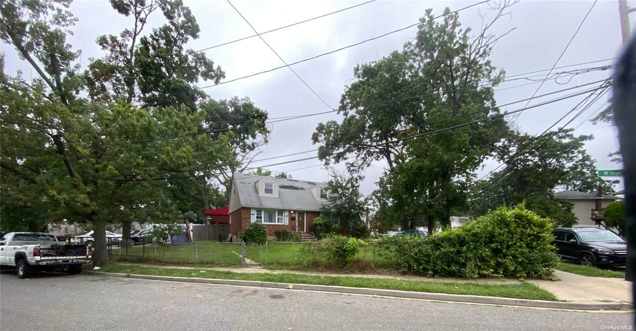 602 Porter Street - Photo 1