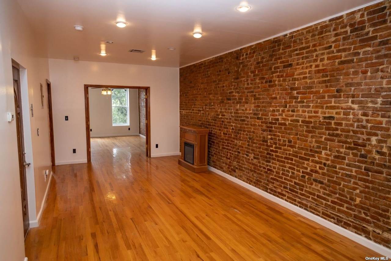 344 7th Avenue - Photo 1