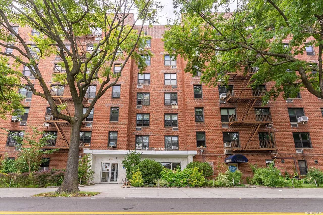 140-15 Holly Avenue - Photo 1