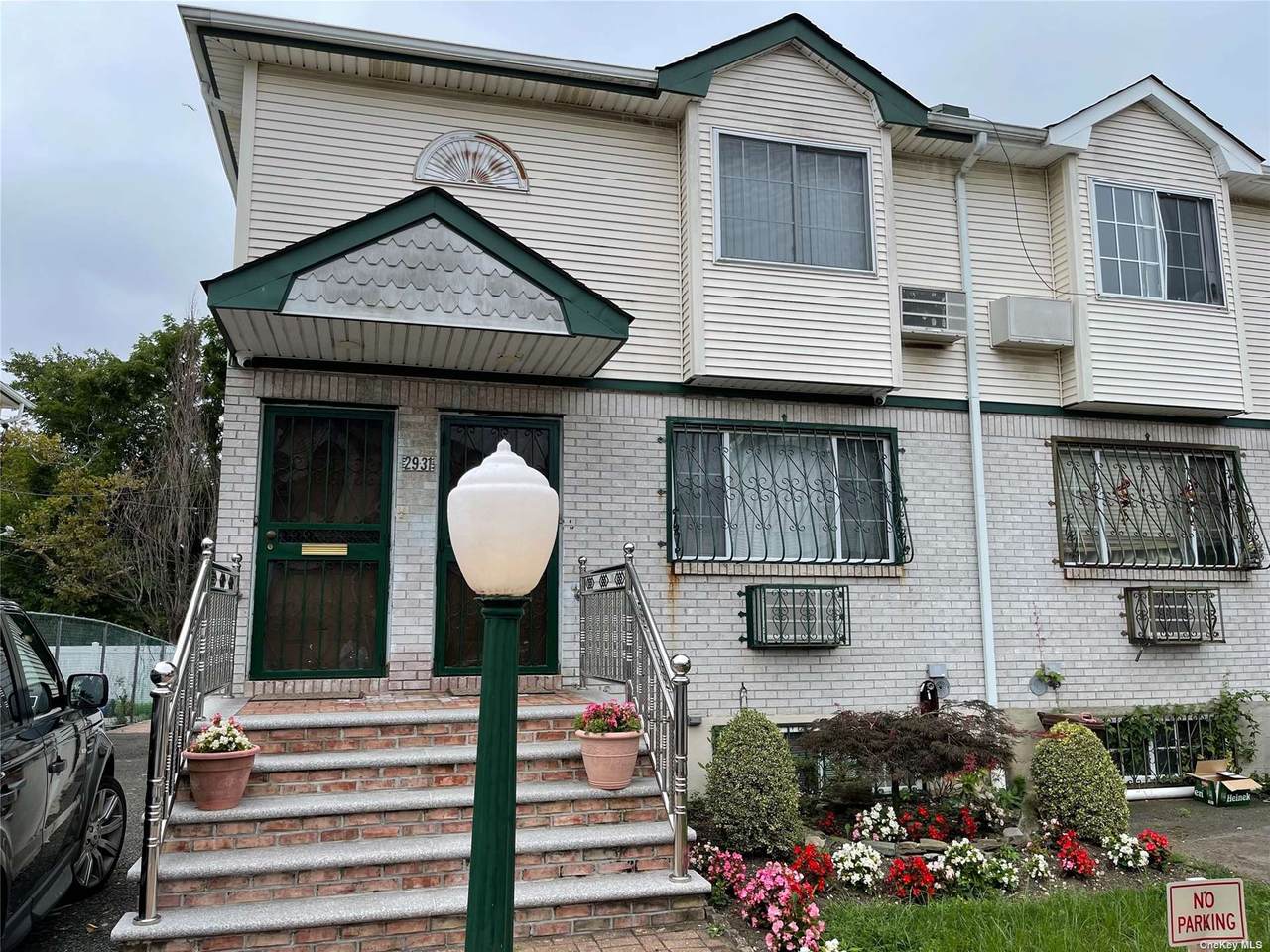 29-31 Martin Court - Photo 1
