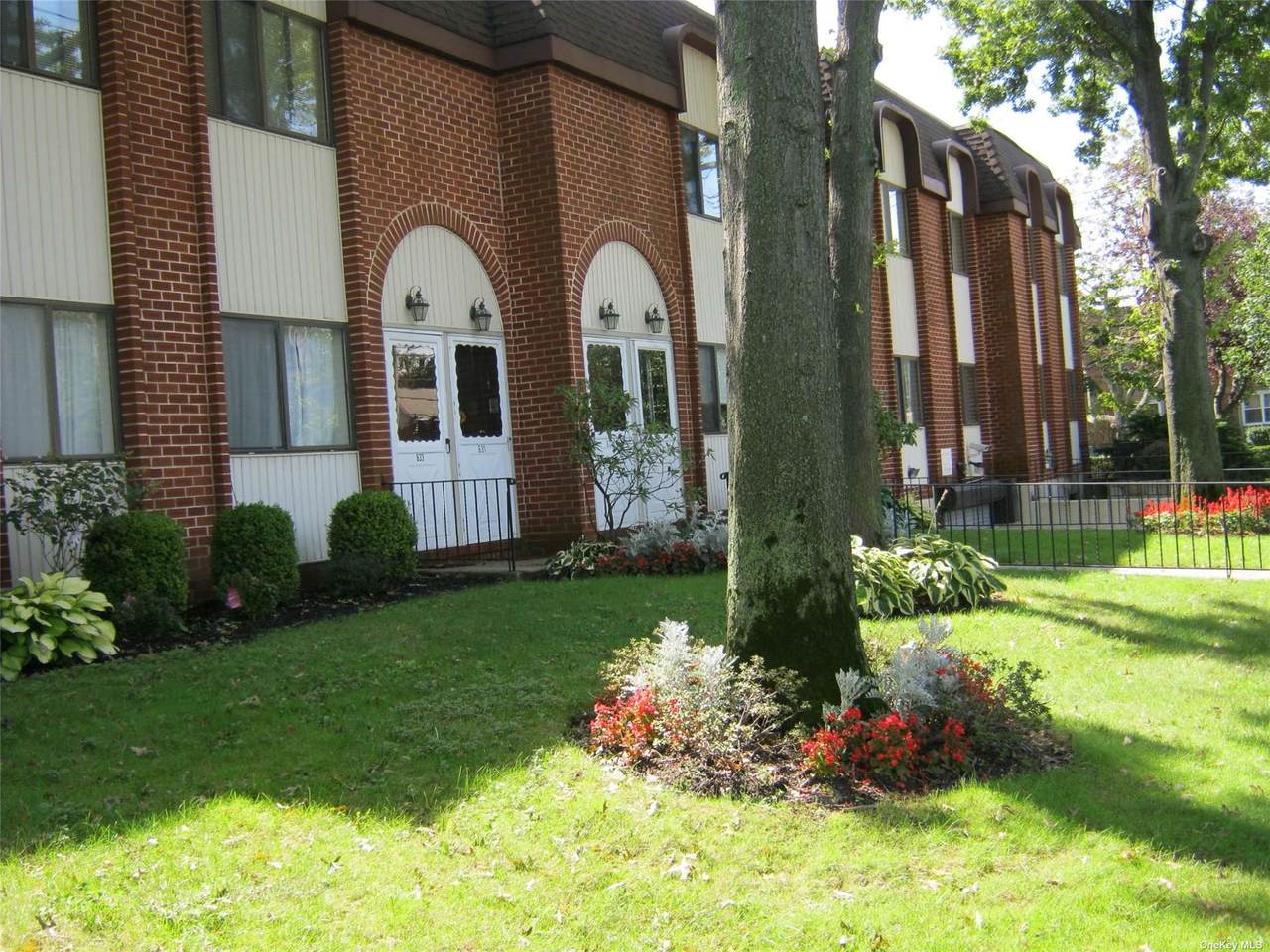 635 Chestnut Street - Photo 1
