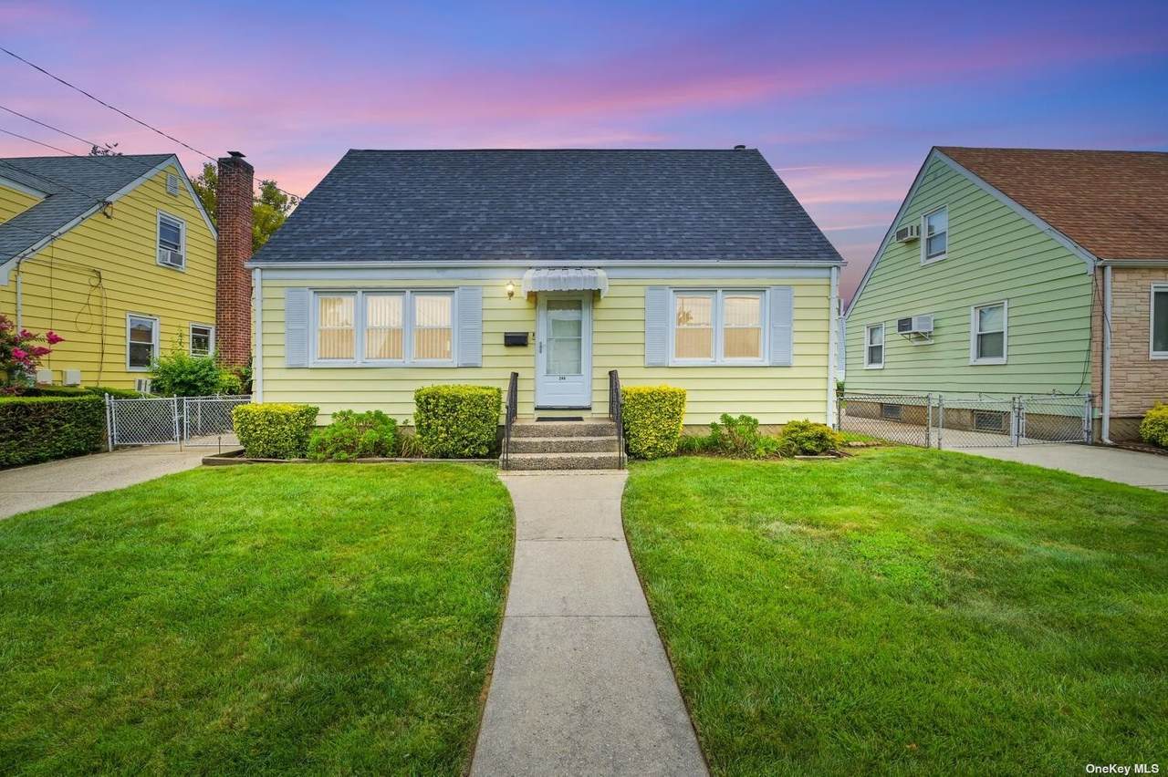 244 Frank Avenue - Photo 1