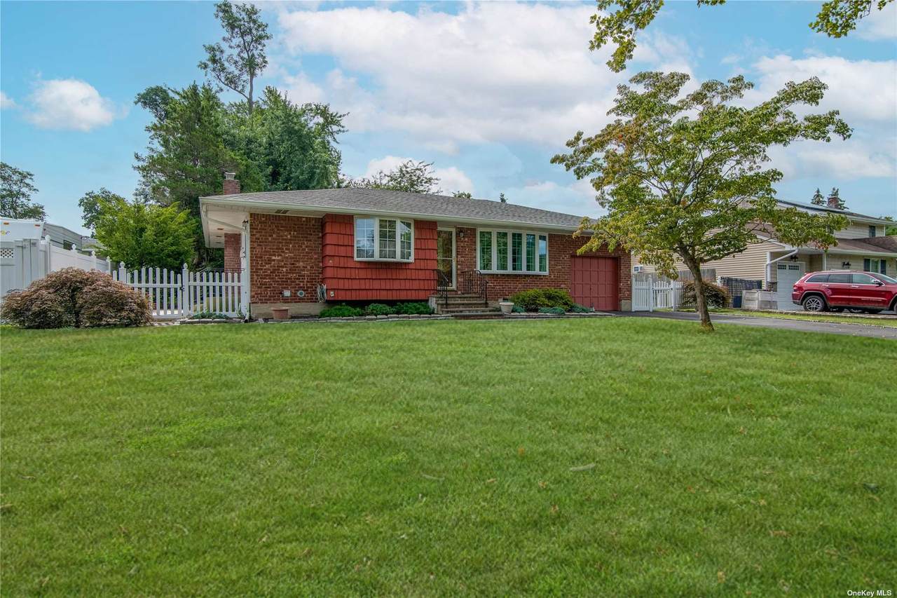 27 Marie Crescent - Photo 1
