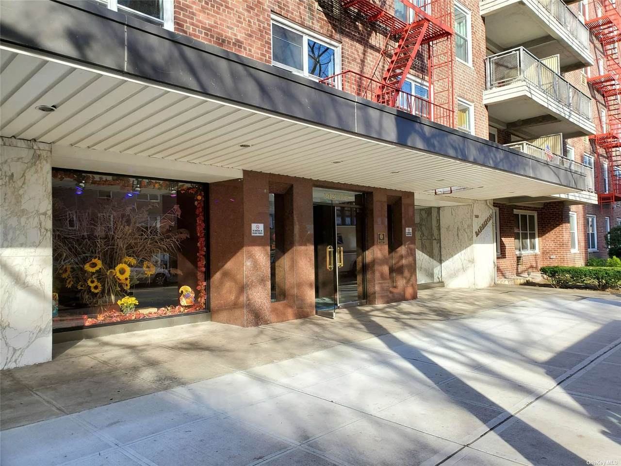 142-05 Roosevelt Avenue - Photo 1