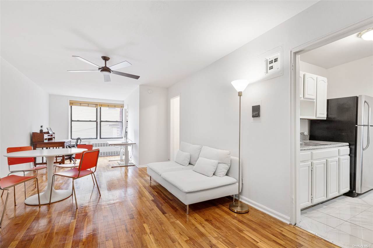 599 7th Street - Photo 1