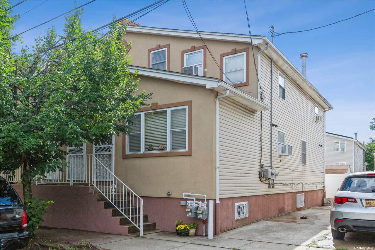 140-38 Charles Lane - Photo 1