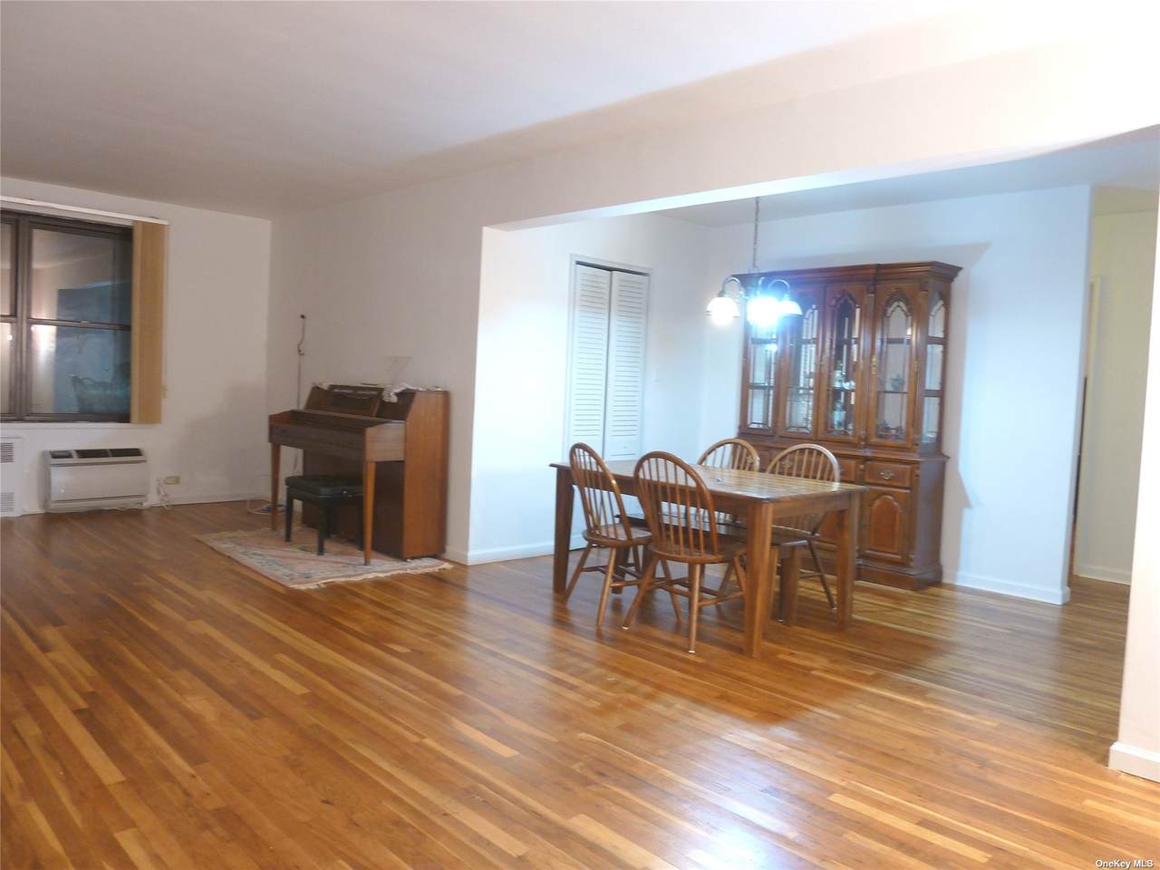226-26 Union Turnpike - Photo 1