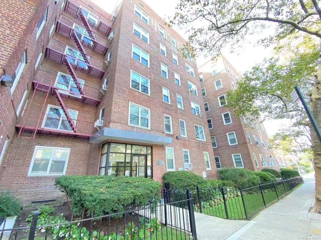 34-10 75th St - Photo 1