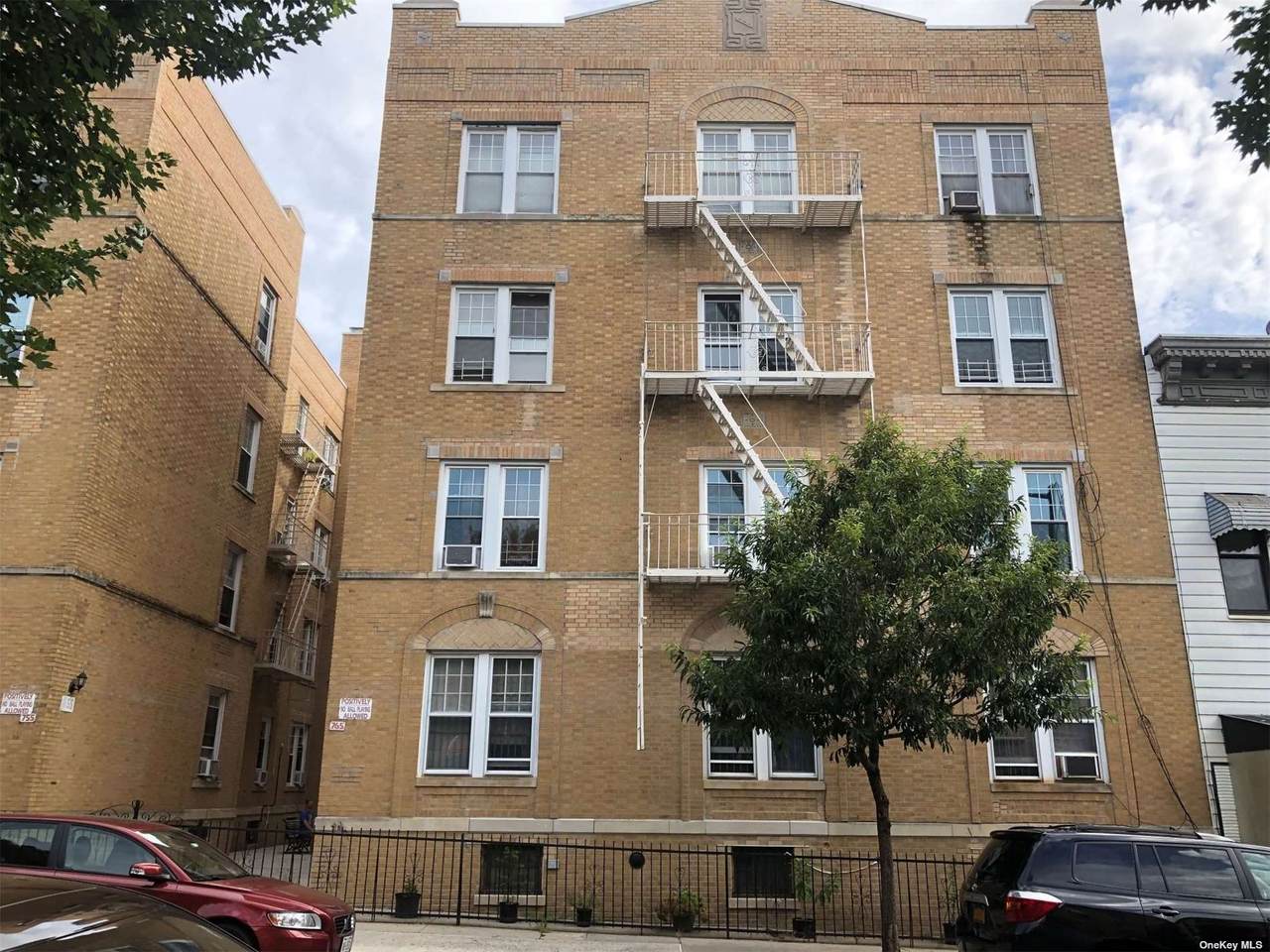 765 42nd Street - Photo 1