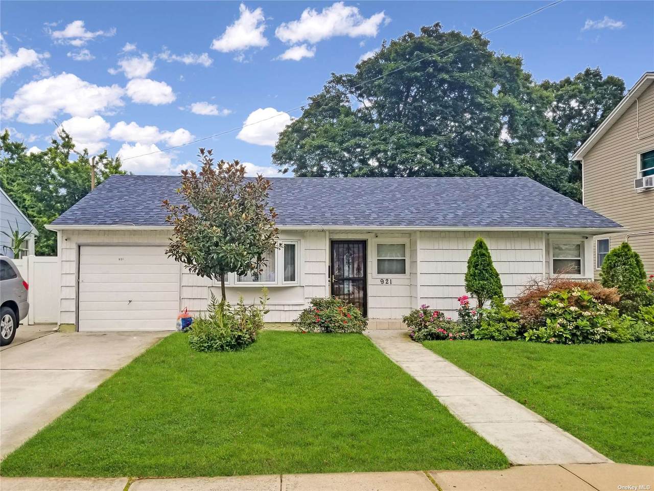 921 Dana Avenue - Photo 1