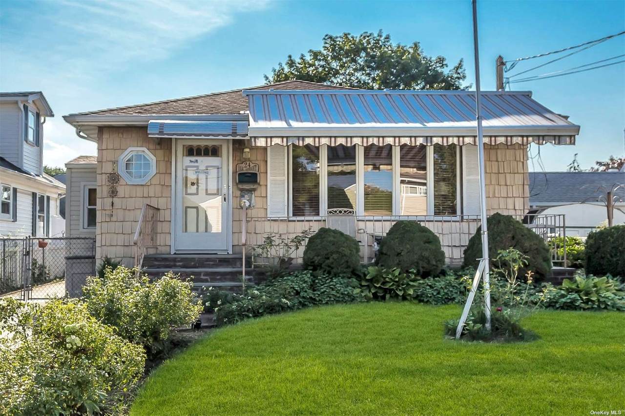 24 Oak Street - Photo 1