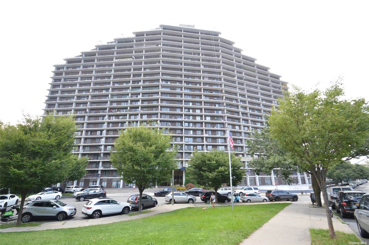 25-40 Shore Blvd - Photo 1