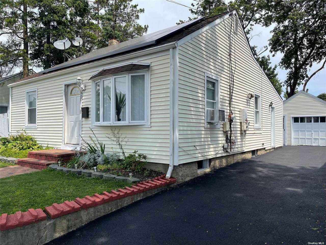 1026 Broadway - Photo 1