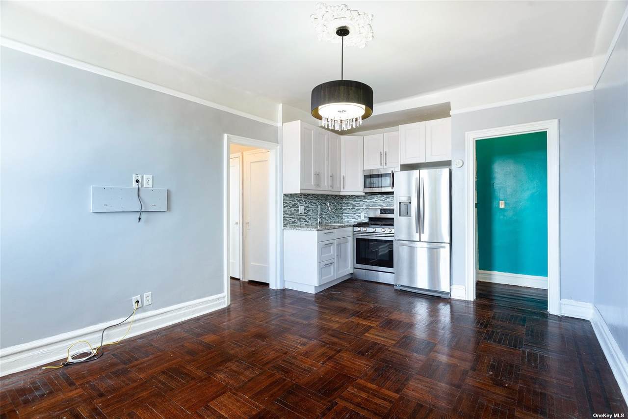 2913 Foster Avenue - Photo 1