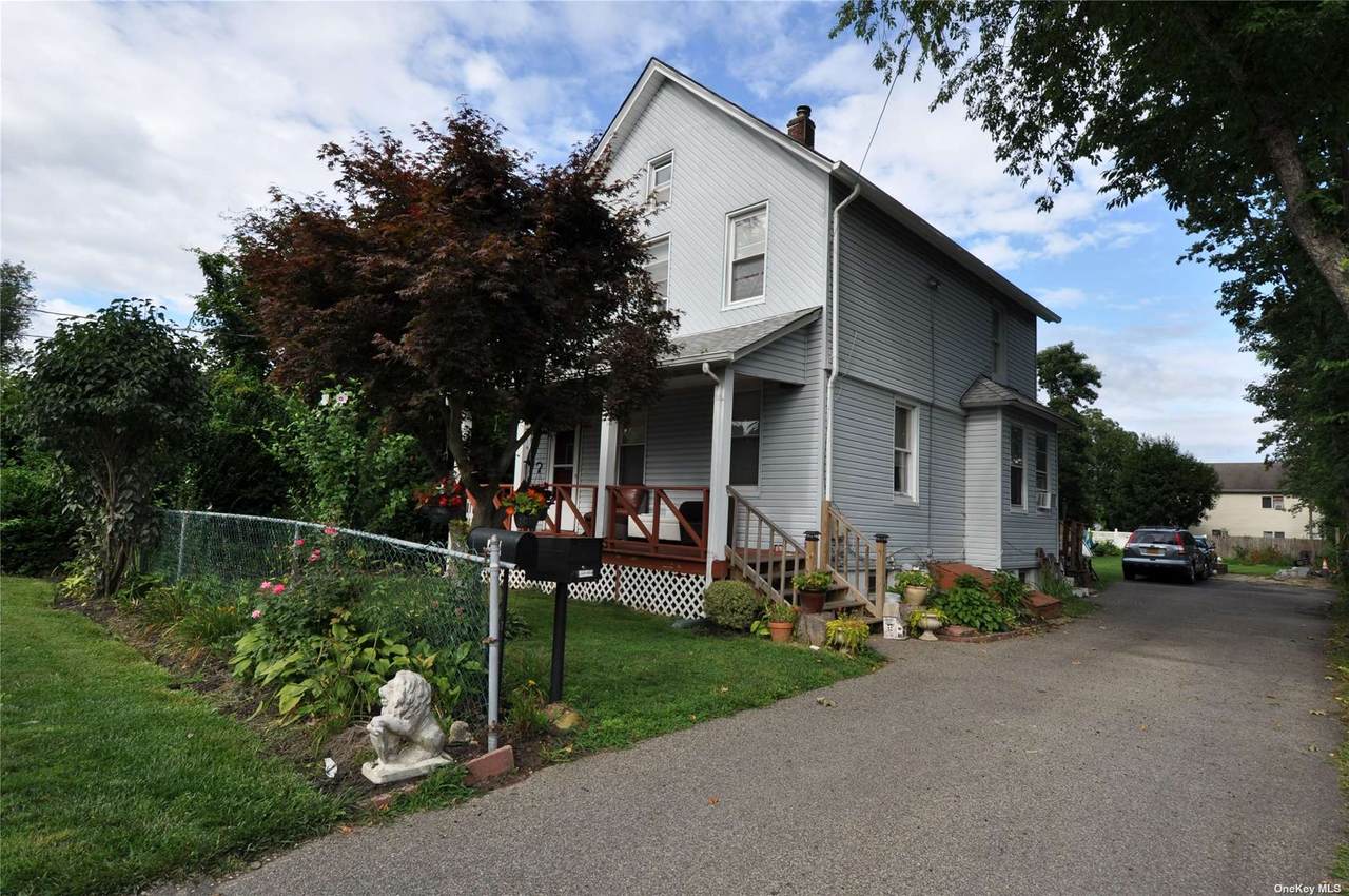 60 4th Avenue - Photo 1