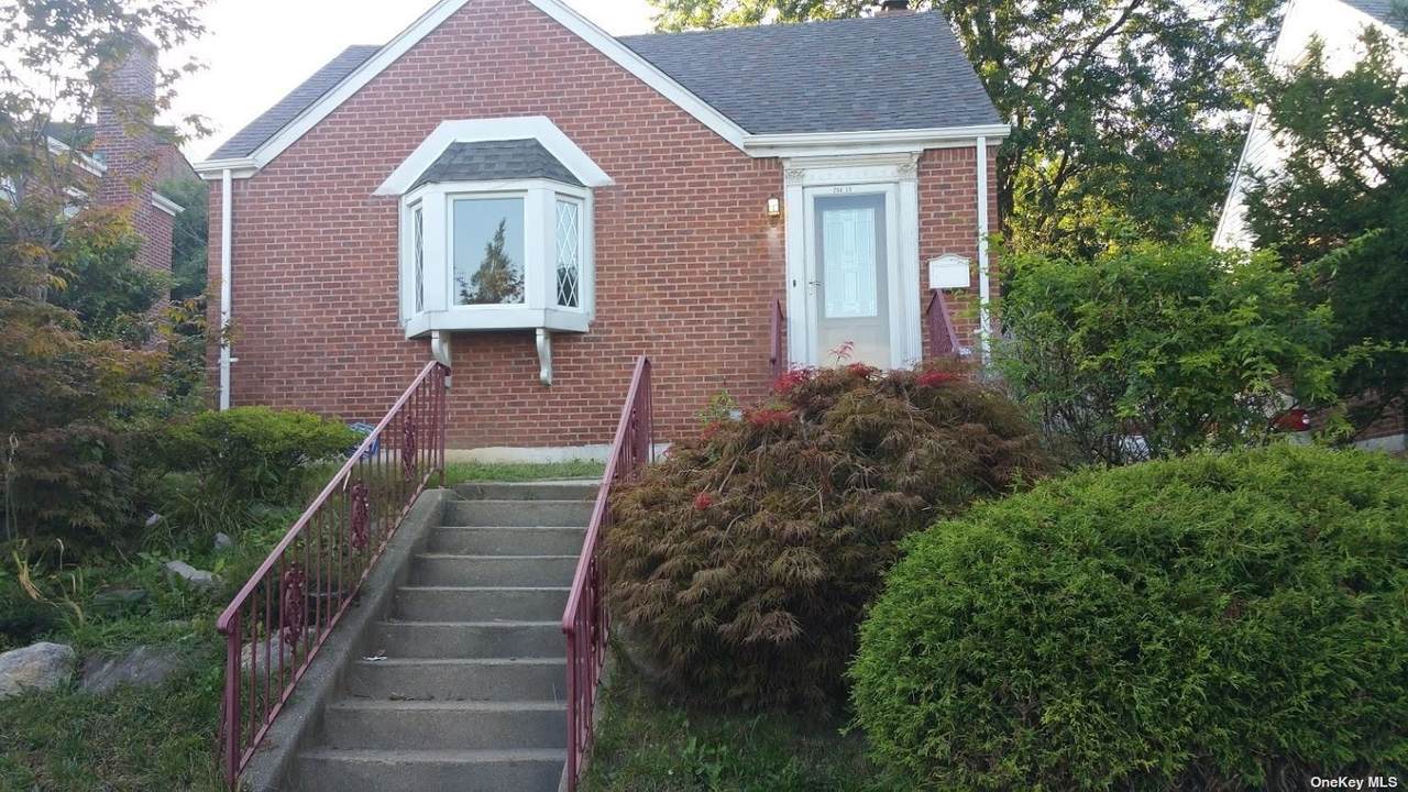 206-35 Whitehall Terrace - Photo 1