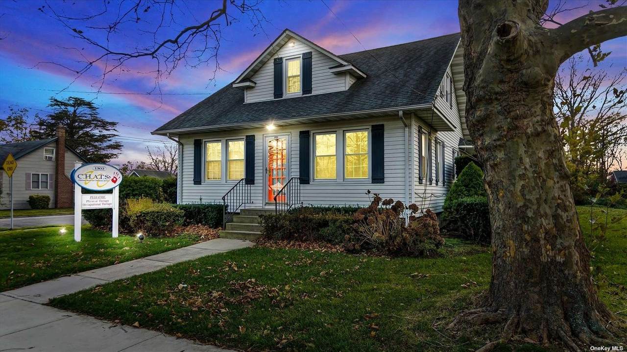 1303 Roanoke Avenue - Photo 1