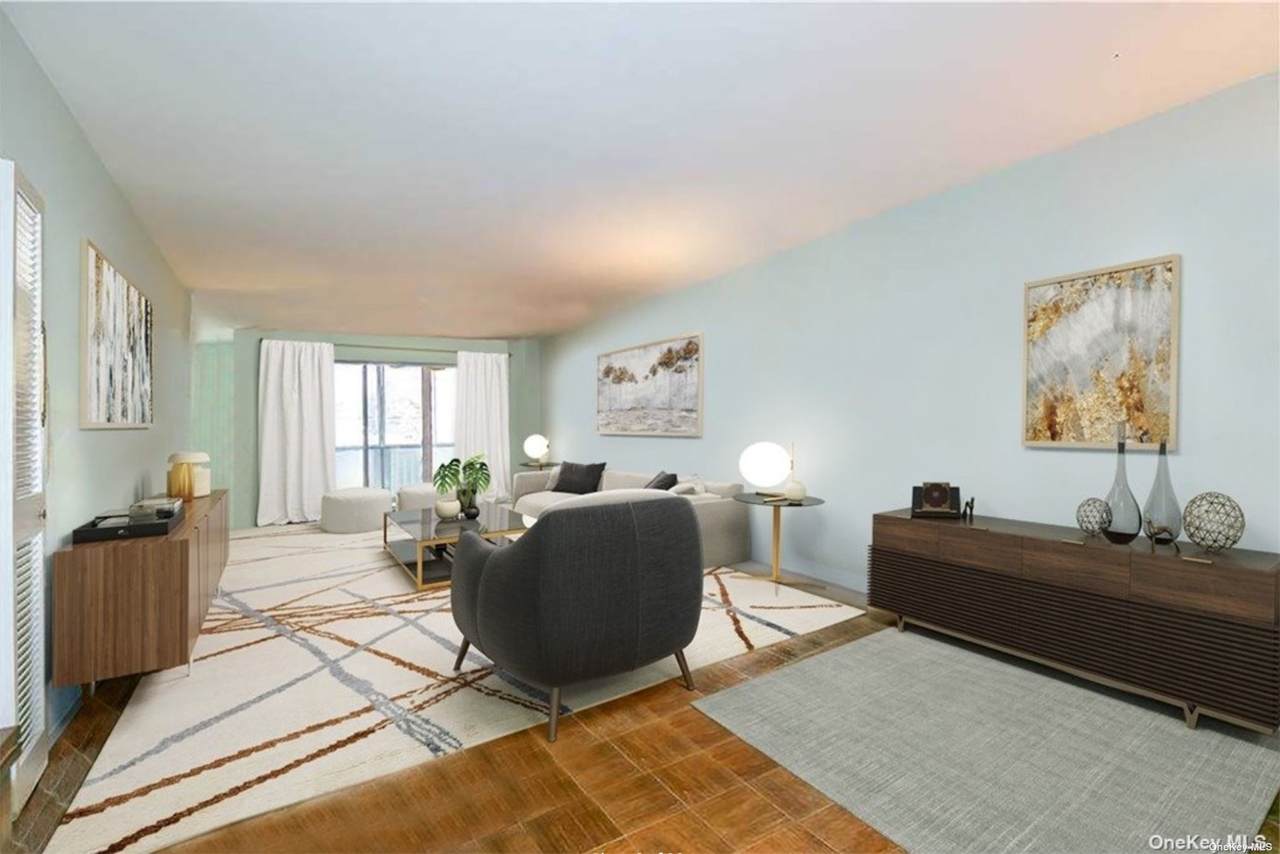 1 Kensington Gate - Photo 1