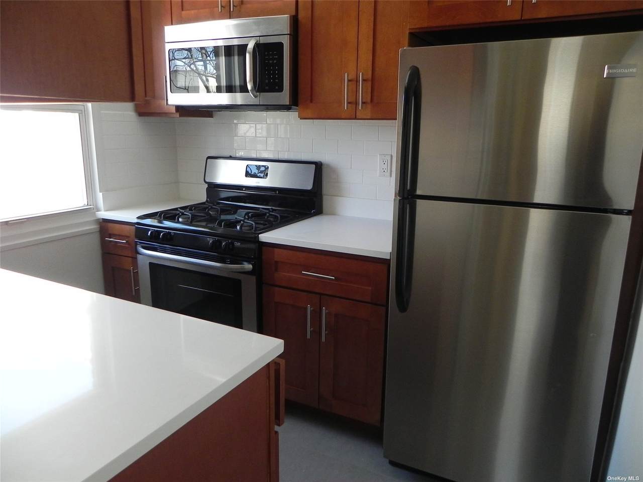 11 Schenck Avenue - Photo 1