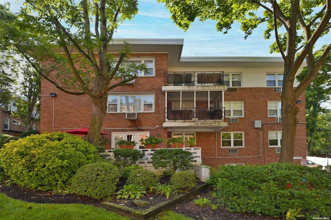 200 Middle Neck Road - Photo 1