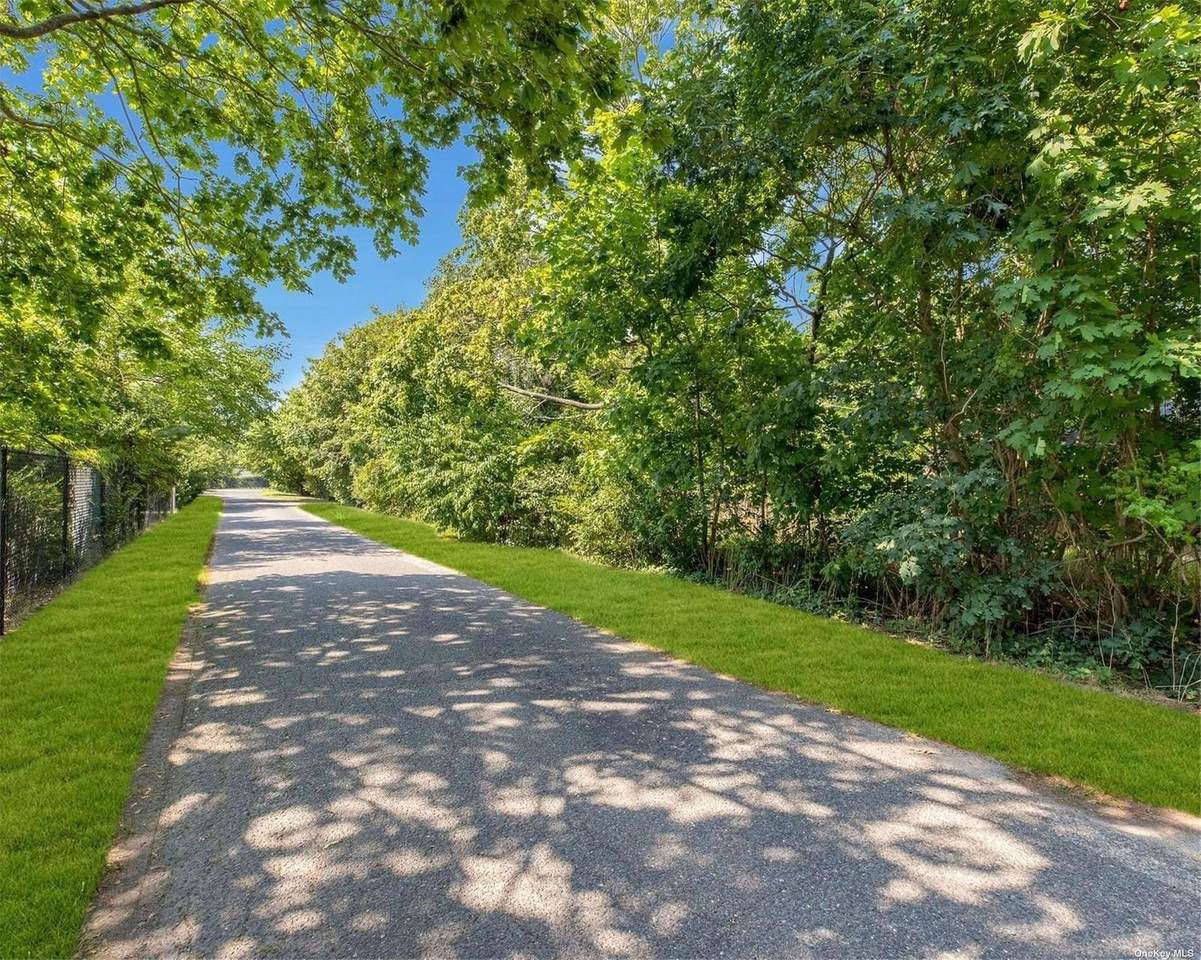 550 Montauk - Photo 1