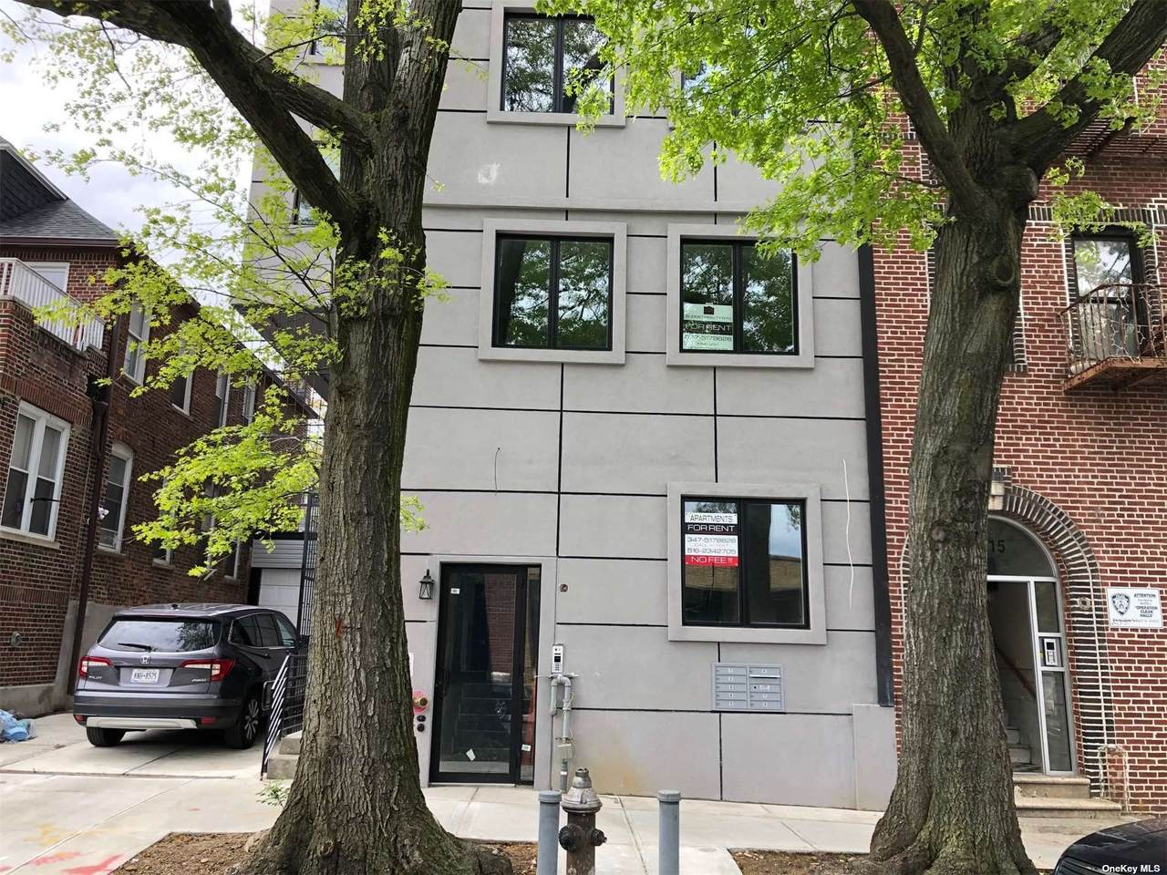 2513 Wallace Ave - Photo 1