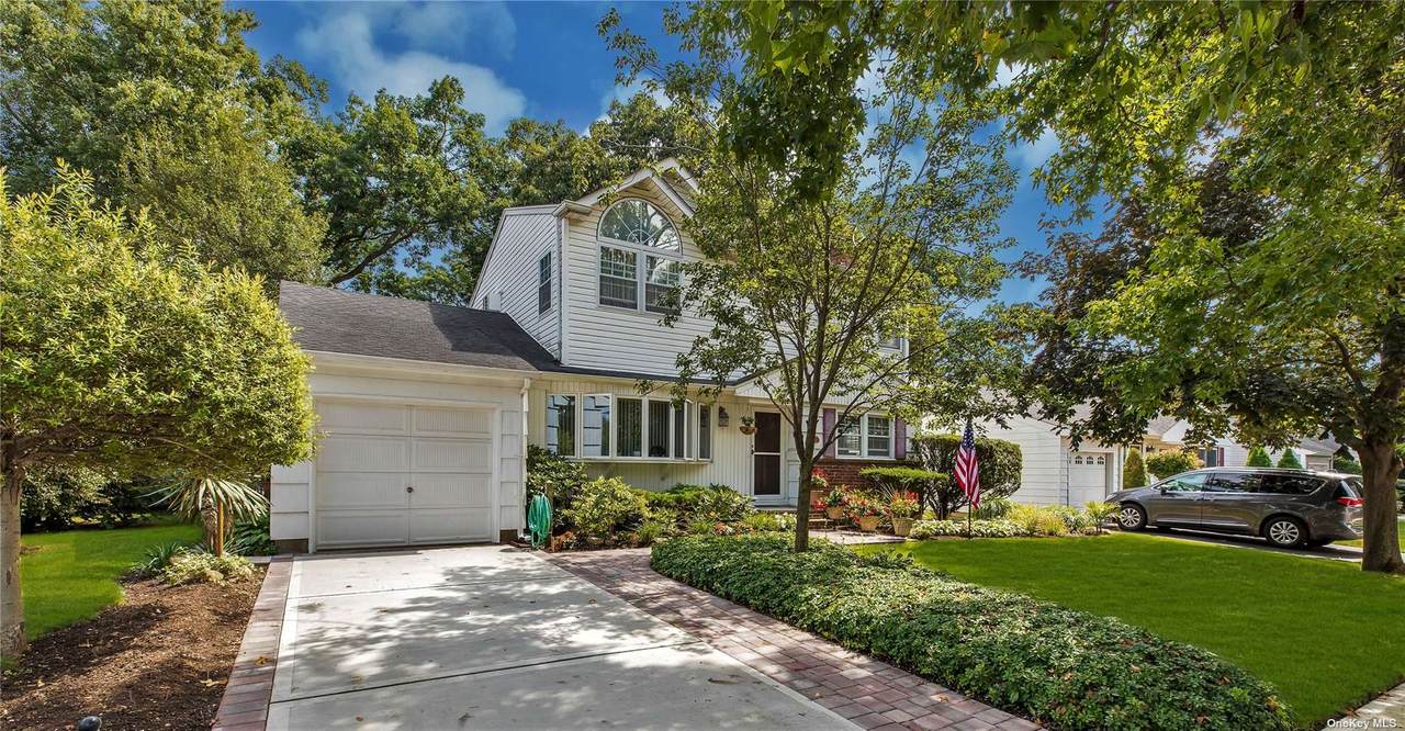 1813 Oakland Avenue - Photo 1