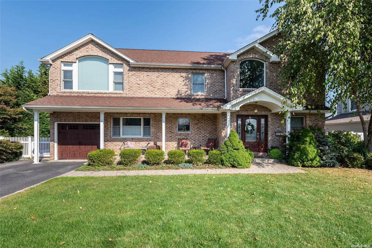 99 Titus Avenue - Photo 1