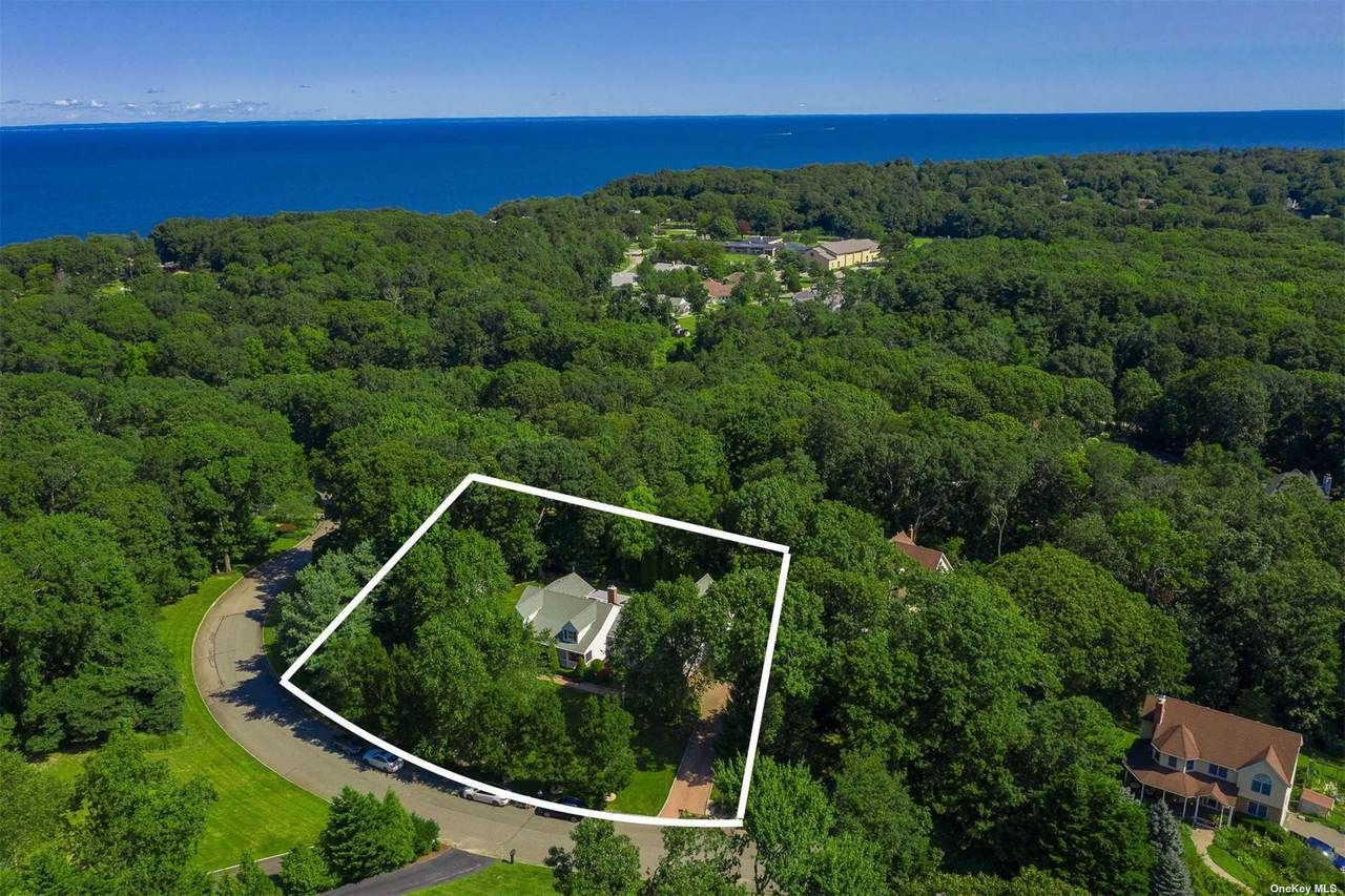 108 Woods Drive - Photo 1