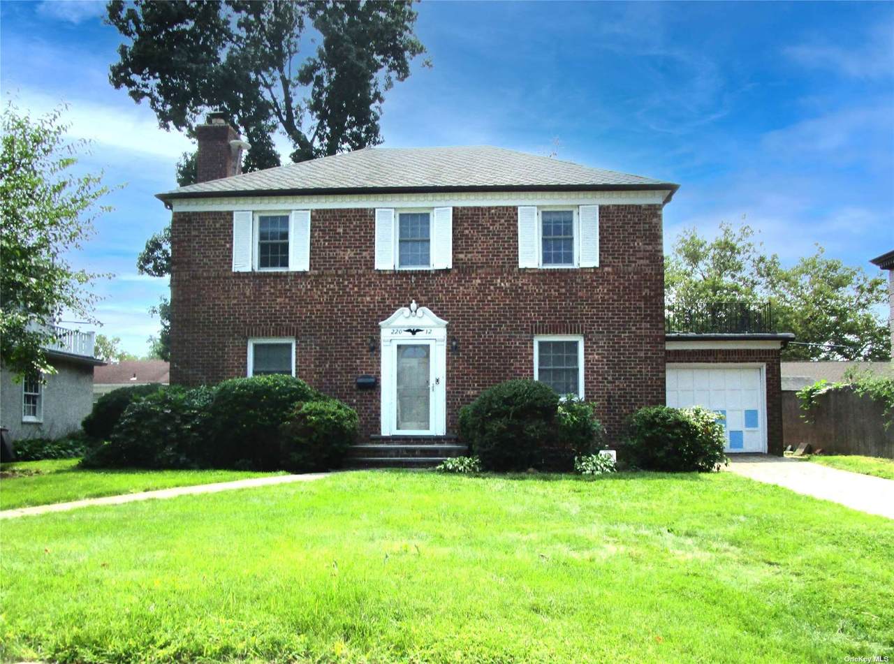 220-12 Hartland Ave - Photo 1