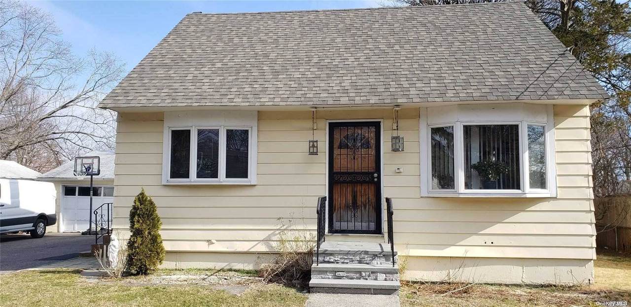 1147 Namdac Avenue - Photo 1