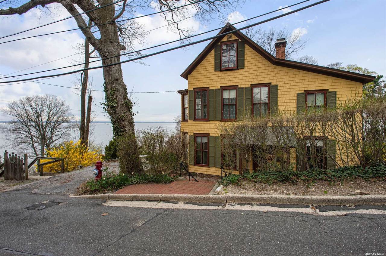 174 15th Street - Photo 1