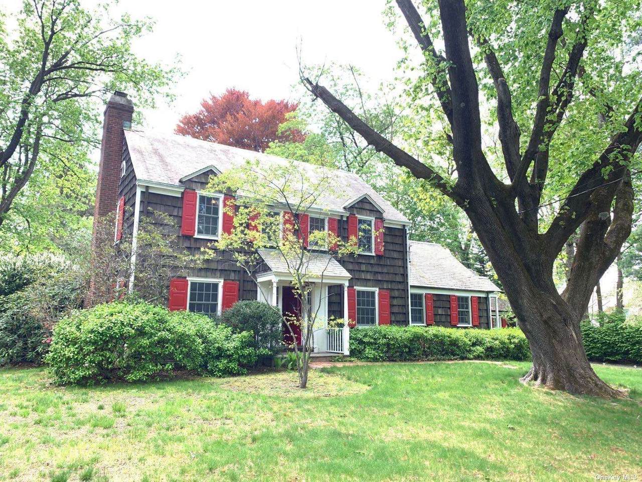1678 Cedar Swamp Road - Photo 1