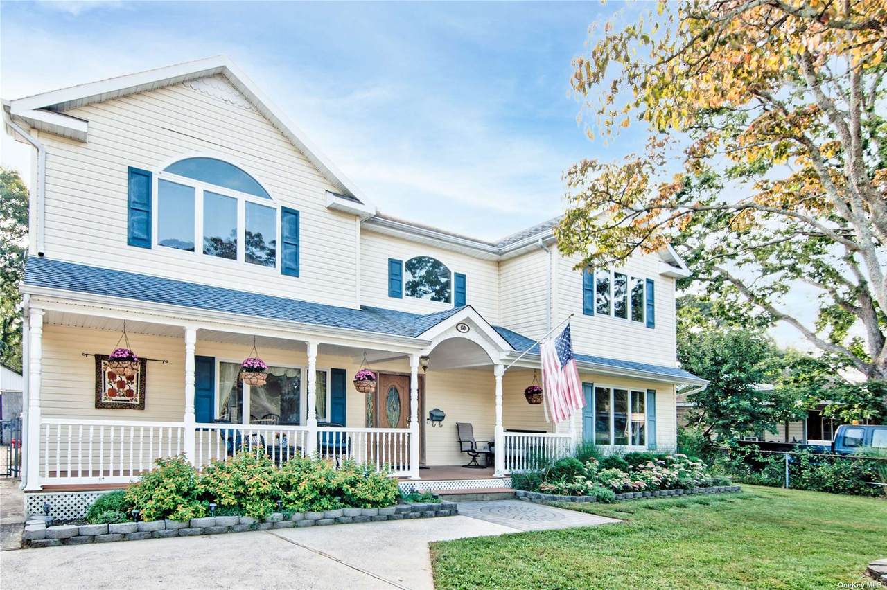 60 Quintuck Lane - Photo 1