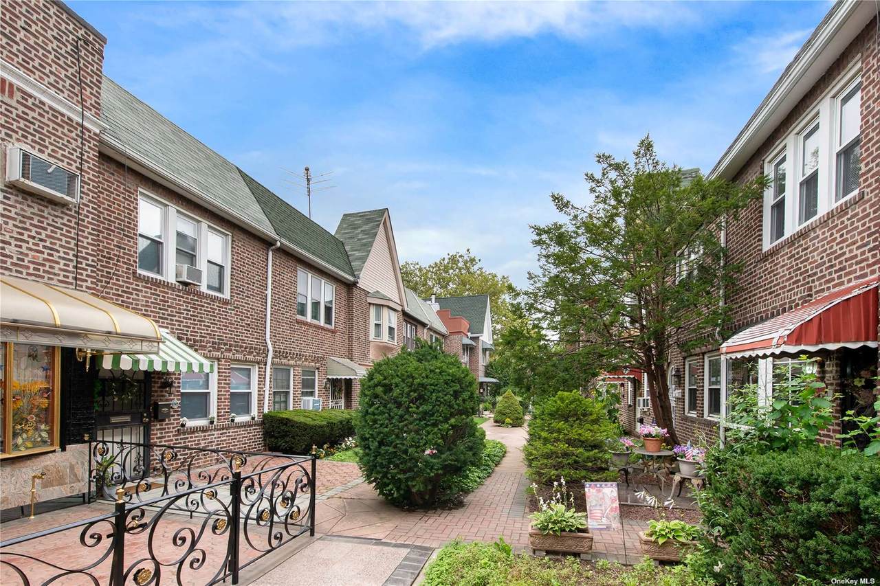 9717 Barwell Terrace - Photo 1