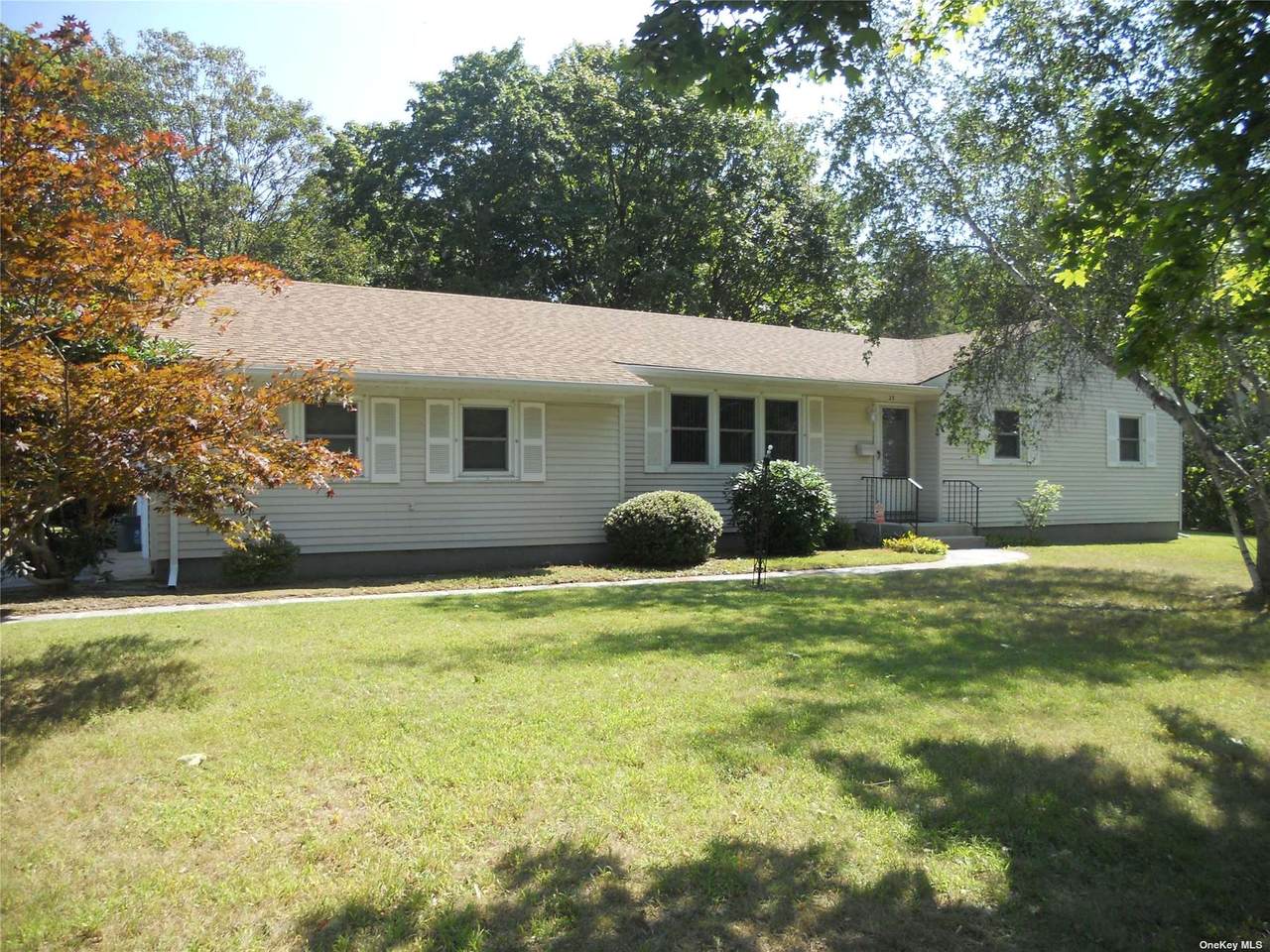 29 Champlain Avenue - Photo 1